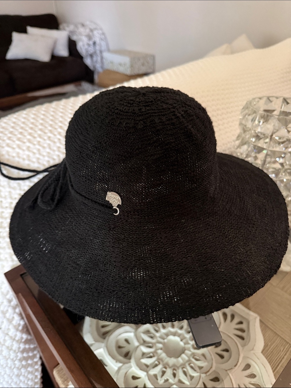 Banana Boat Women's Black Wide-Brim Sun Hat with Decorative Accent
